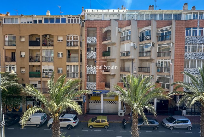 Wiederverkauf - WOHNUNG -
TORREVIEJA - Costa Blanca