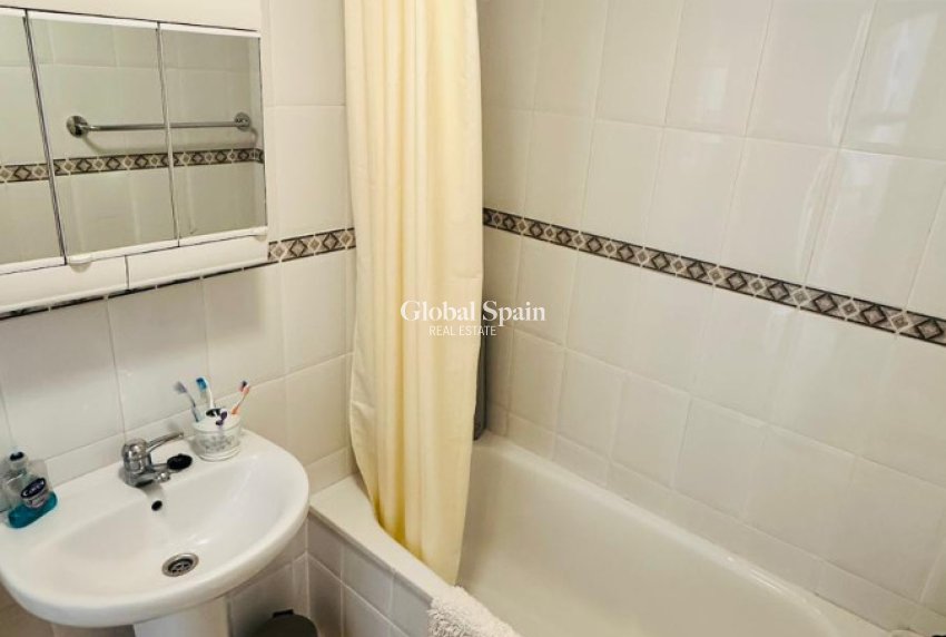 Wiederverkauf - WOHNUNG -
TORREVIEJA - Costa Blanca