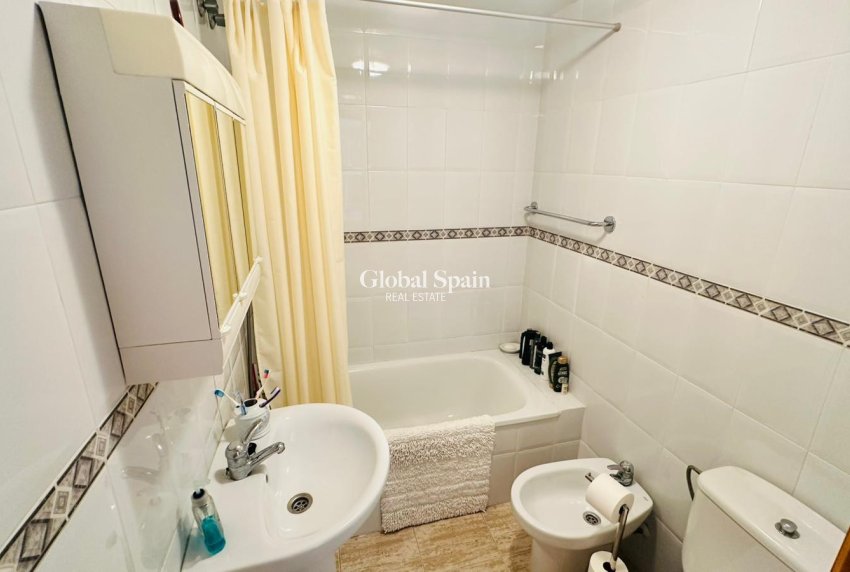 Wiederverkauf - WOHNUNG -
TORREVIEJA - Costa Blanca