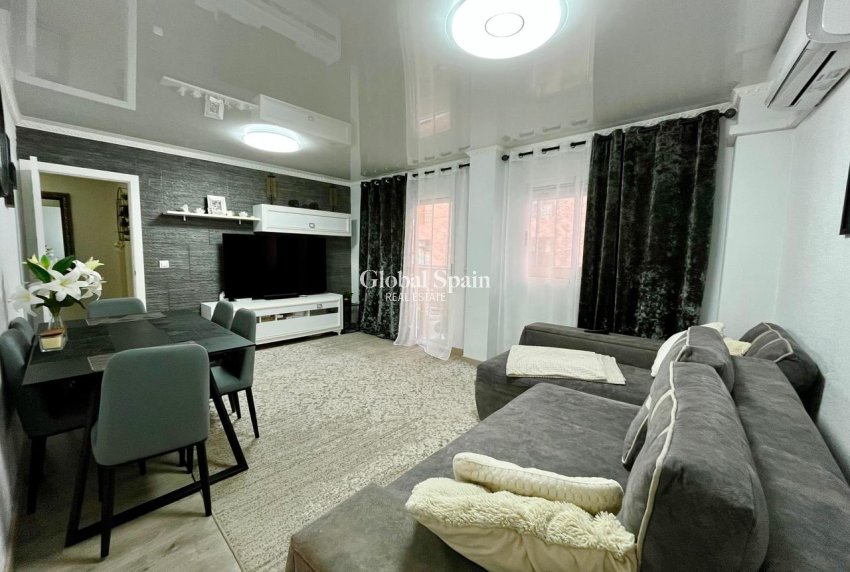 Wiederverkauf - WOHNUNG -
TORREVIEJA - Costa Blanca