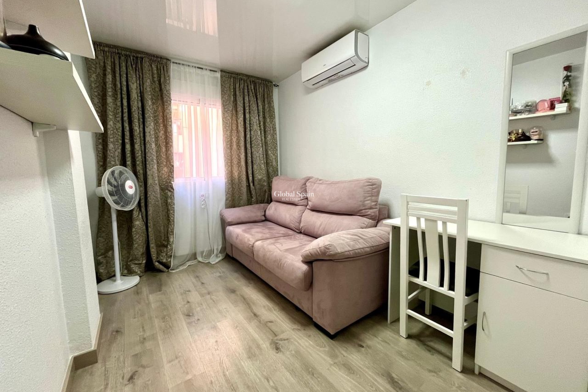 Wiederverkauf - WOHNUNG -
TORREVIEJA - Costa Blanca