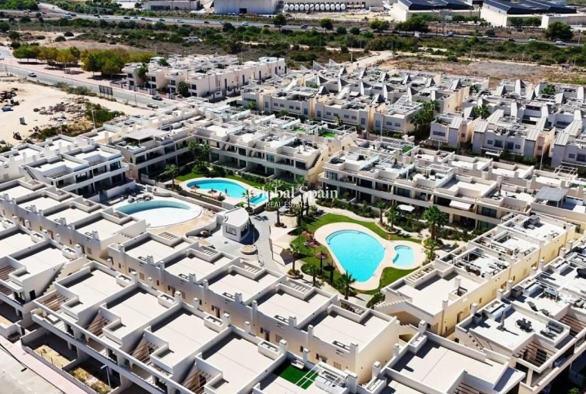 Wiederverkauf - WOHNUNG -
TORREVIEJA - Costa Blanca