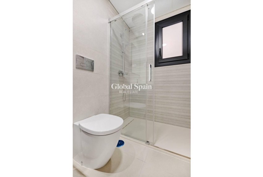 Wiederverkauf - WOHNUNG -
TORREVIEJA - Costa Blanca