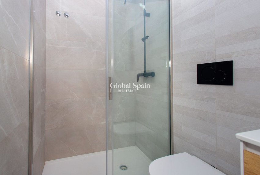 Wiederverkauf - WOHNUNG -
TORREVIEJA - Costa Blanca