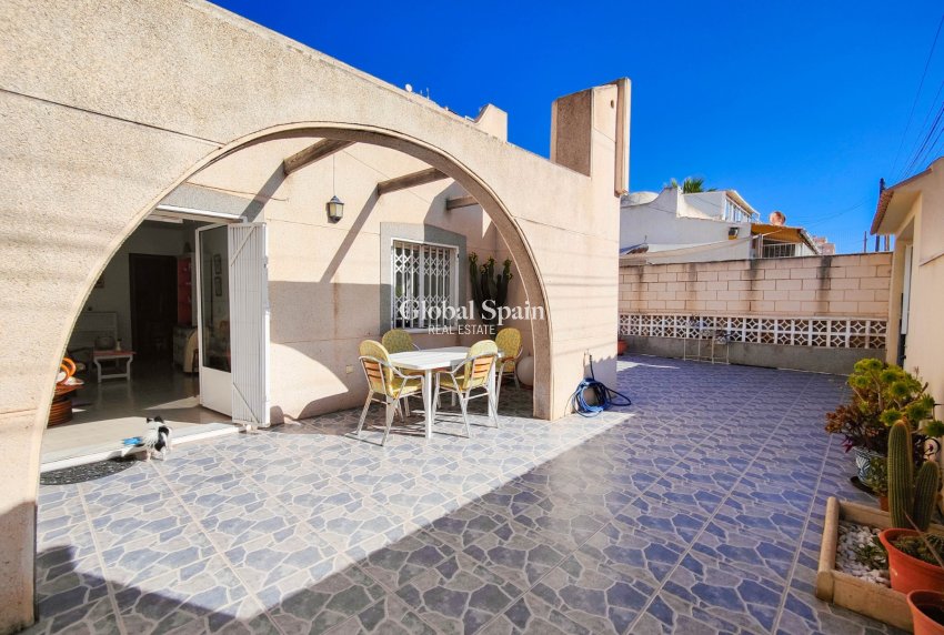 Wiederverkauf - WOHNUNG -
TORREVIEJA - Costa Blanca