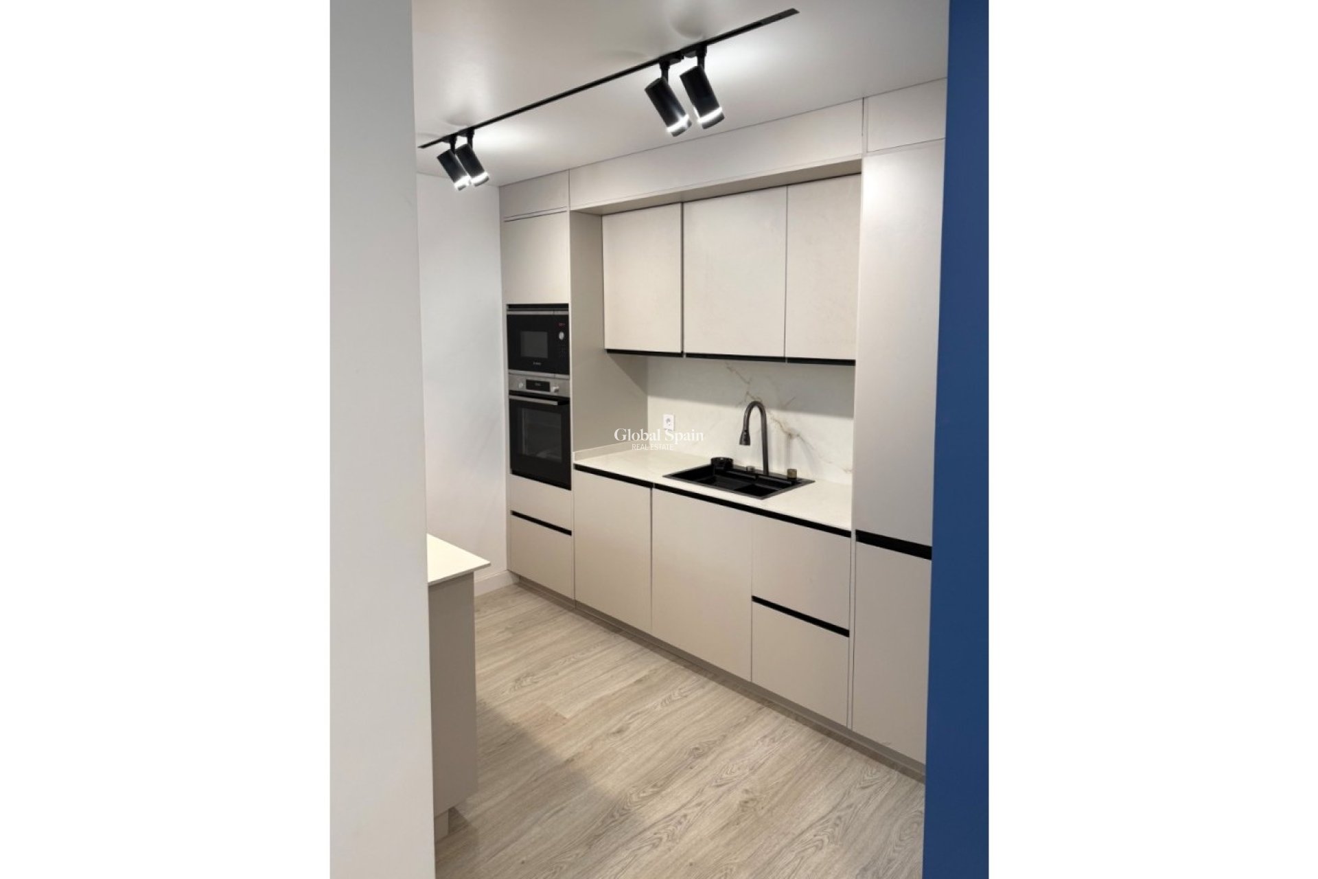 Wiederverkauf - WOHNUNG -
TORREVIEJA - Costa Blanca