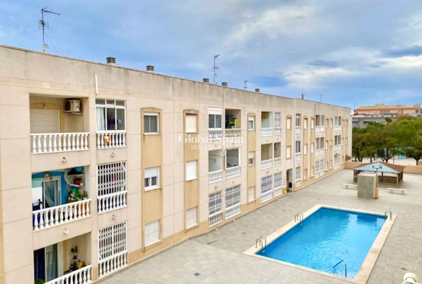 Wiederverkauf - WOHNUNG -
TORREVIEJA - Costa Blanca