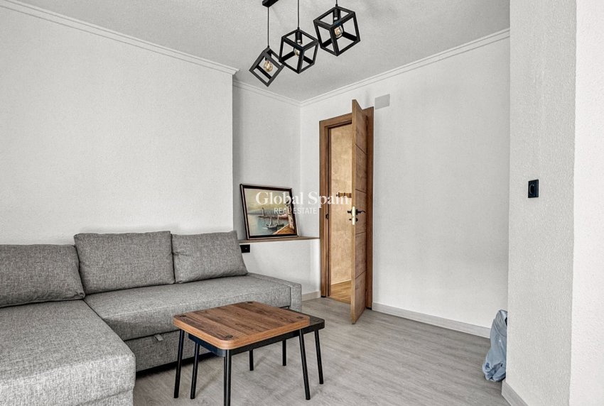Wiederverkauf - WOHNUNG -
TORREVIEJA - Costa Blanca