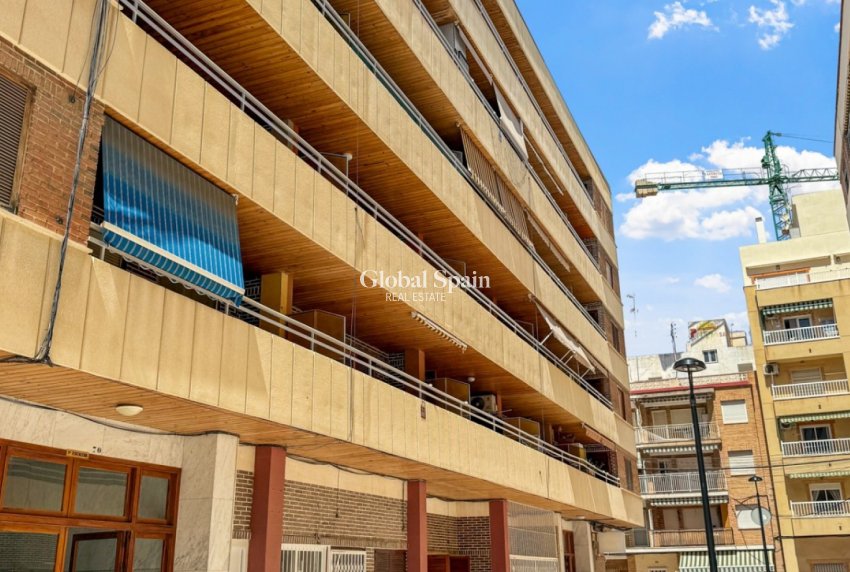 Wiederverkauf - WOHNUNG -
TORREVIEJA - Costa Blanca