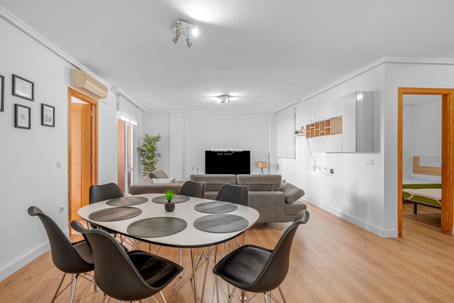 Wiederverkauf - WOHNUNG -
TORREVIEJA - Costa Blanca