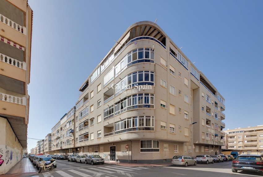 Wiederverkauf - WOHNUNG -
TORREVIEJA - Costa Blanca
