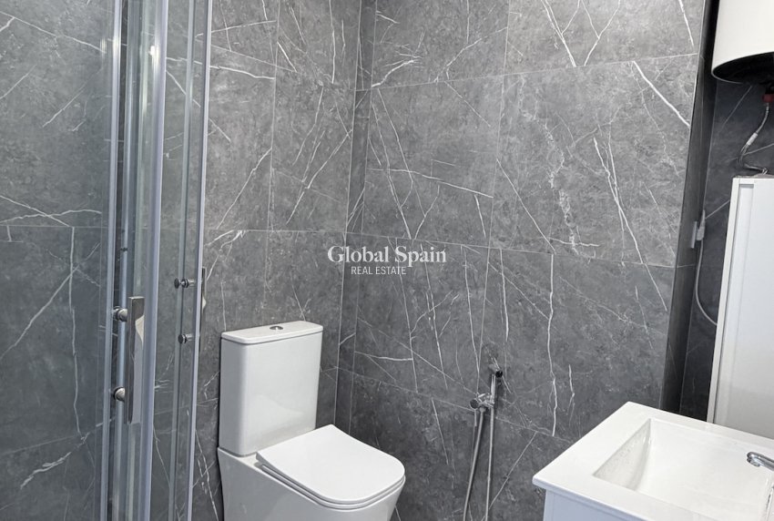 Wiederverkauf - WOHNUNG -
TORREVIEJA - Costa Blanca