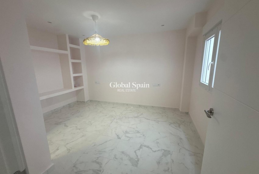 Wiederverkauf - WOHNUNG -
TORREVIEJA - Costa Blanca