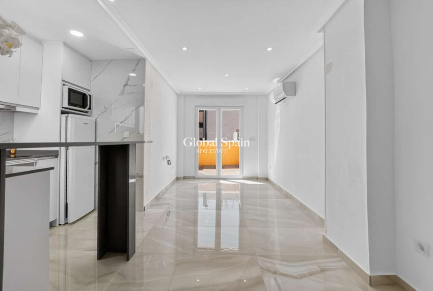Wiederverkauf - WOHNUNG -
TORREVIEJA - Costa Blanca