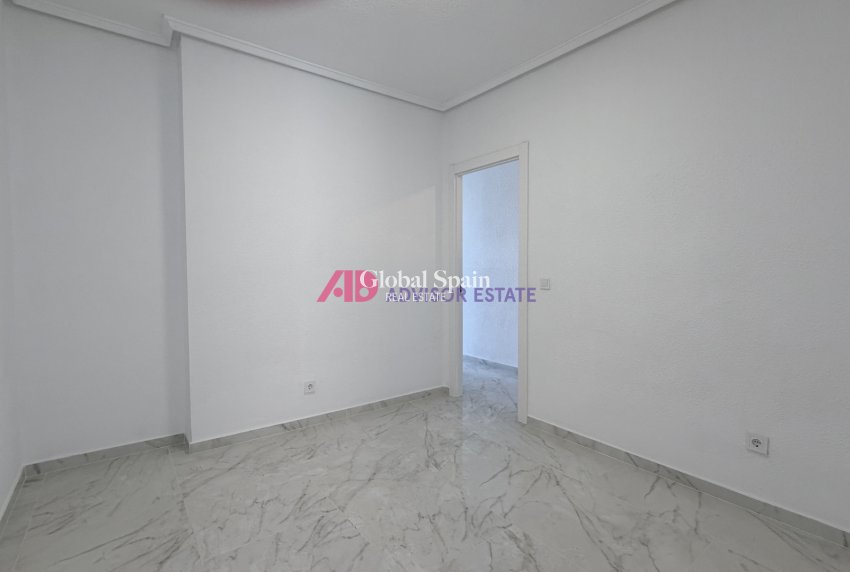 Wiederverkauf - WOHNUNG -
TORREVIEJA - Costa Blanca