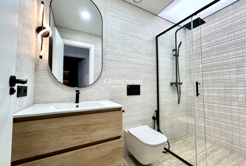 Wiederverkauf - WOHNUNG -
TORREVIEJA - Costa Blanca