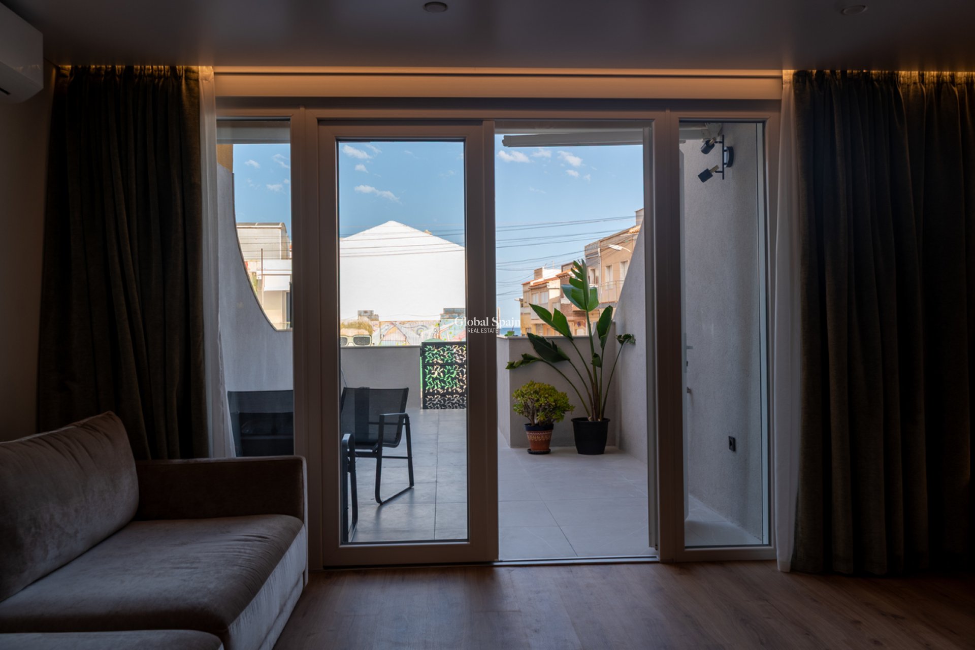 Wiederverkauf - WOHNUNG -
TORREVIEJA - Costa Blanca