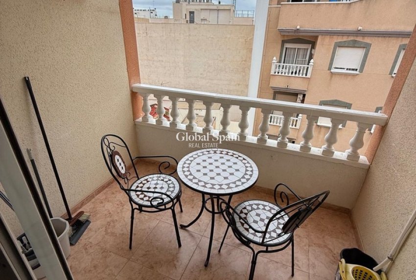 Wiederverkauf - WOHNUNG -
TORREVIEJA - Costa Blanca