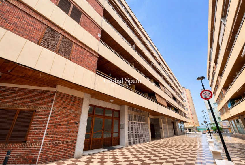 Wiederverkauf - WOHNUNG -
TORREVIEJA - Costa Blanca