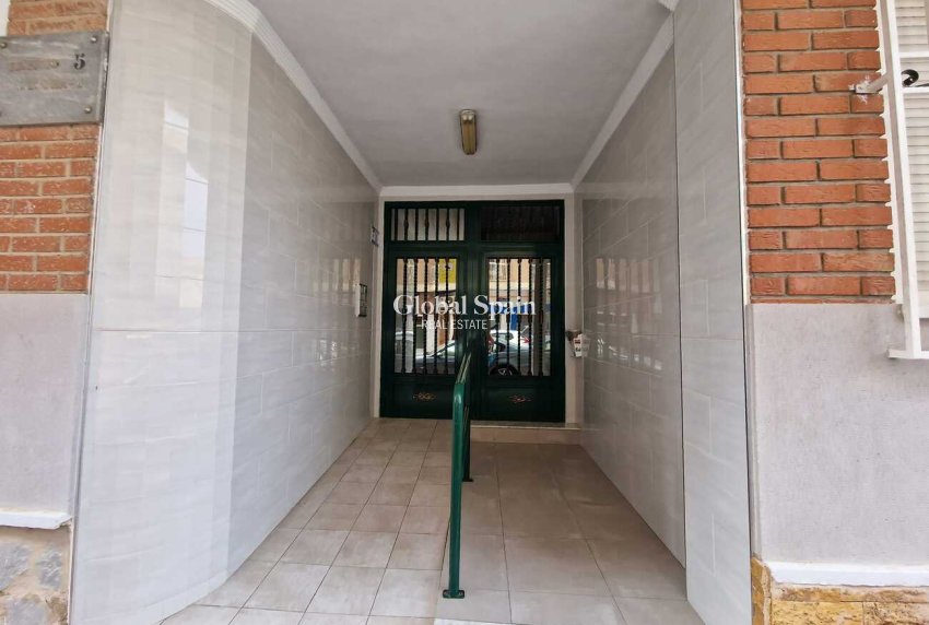 Wiederverkauf - WOHNUNG -
TORREVIEJA - Costa Blanca