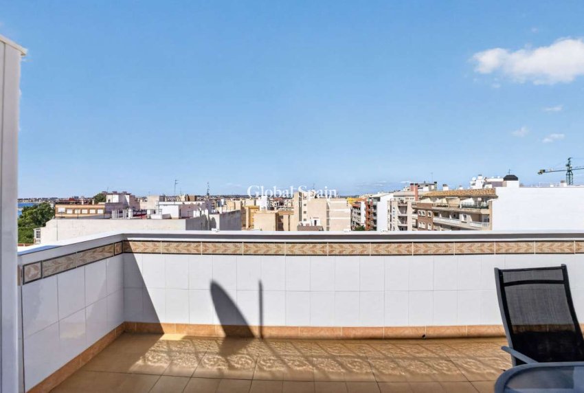 Wiederverkauf - WOHNUNG -
TORREVIEJA - Costa Blanca