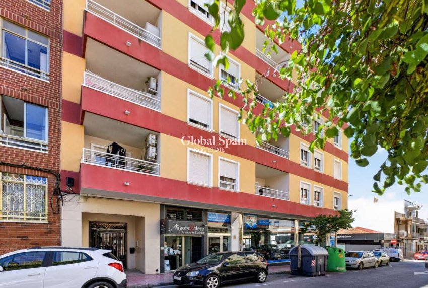 Wiederverkauf - WOHNUNG -
TORREVIEJA - Costa Blanca