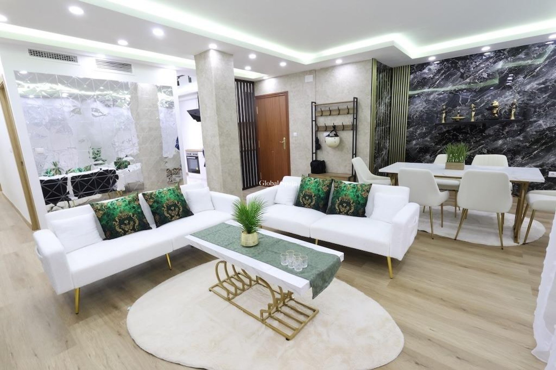 Wiederverkauf - WOHNUNG -
TORREVIEJA - Costa Blanca