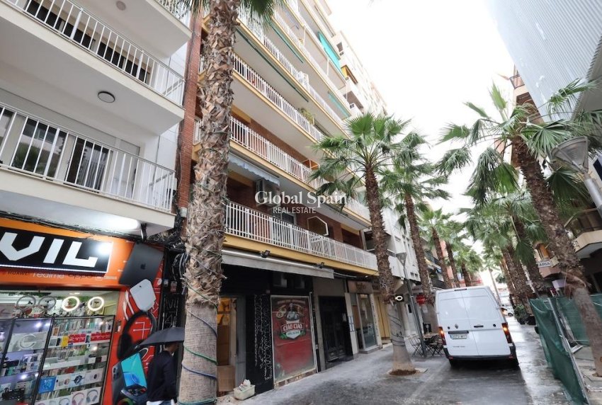 Wiederverkauf - WOHNUNG -
TORREVIEJA - Costa Blanca