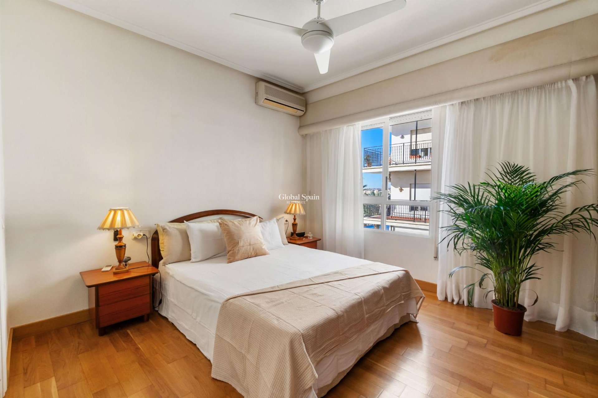 Wiederverkauf - WOHNUNG -
TORREVIEJA - Costa Blanca