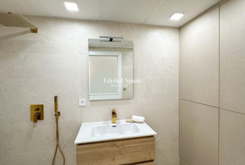 Wiederverkauf - WOHNUNG -
TORREVIEJA - Costa Blanca
