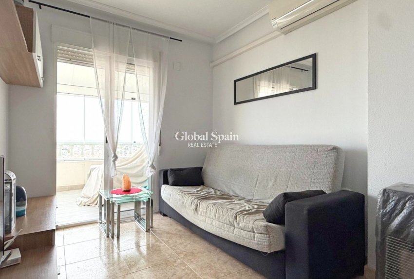 Wiederverkauf - WOHNUNG -
TORREVIEJA - Costa Blanca