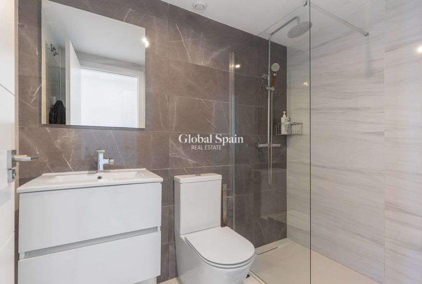 Wiederverkauf - WOHNUNG -
TORREVIEJA - Costa Blanca