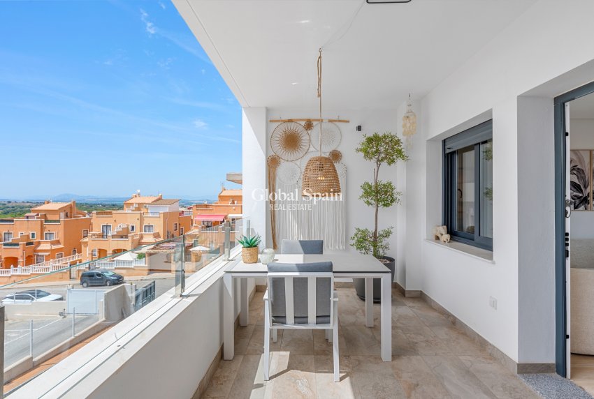Wiederverkauf - WOHNUNG -
TORREVIEJA - Costa Blanca