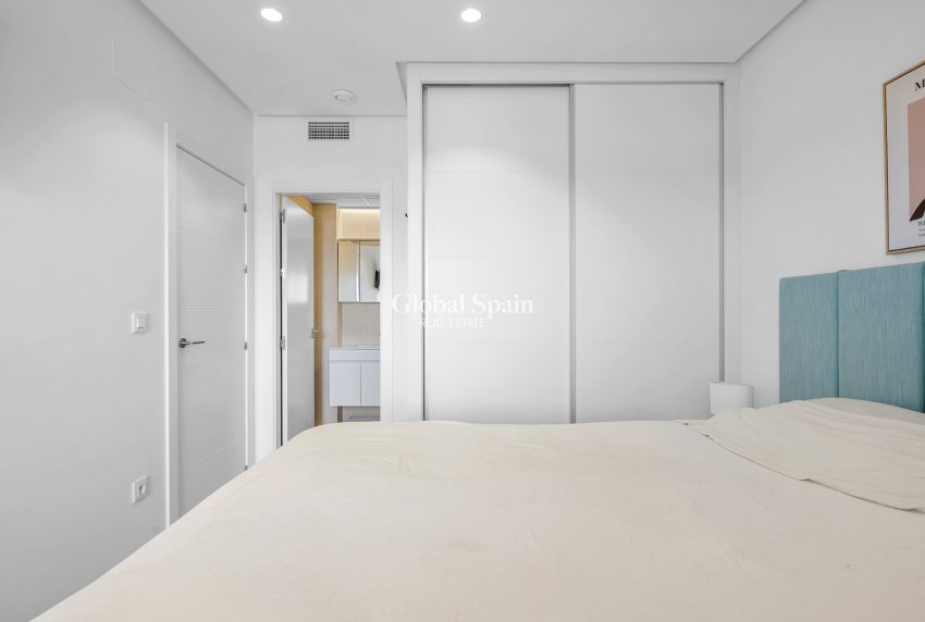 Wiederverkauf - WOHNUNG -
TORREVIEJA - Costa Blanca