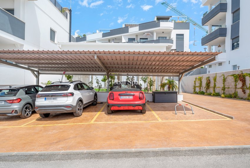 Wiederverkauf - WOHNUNG -
TORREVIEJA - Costa Blanca