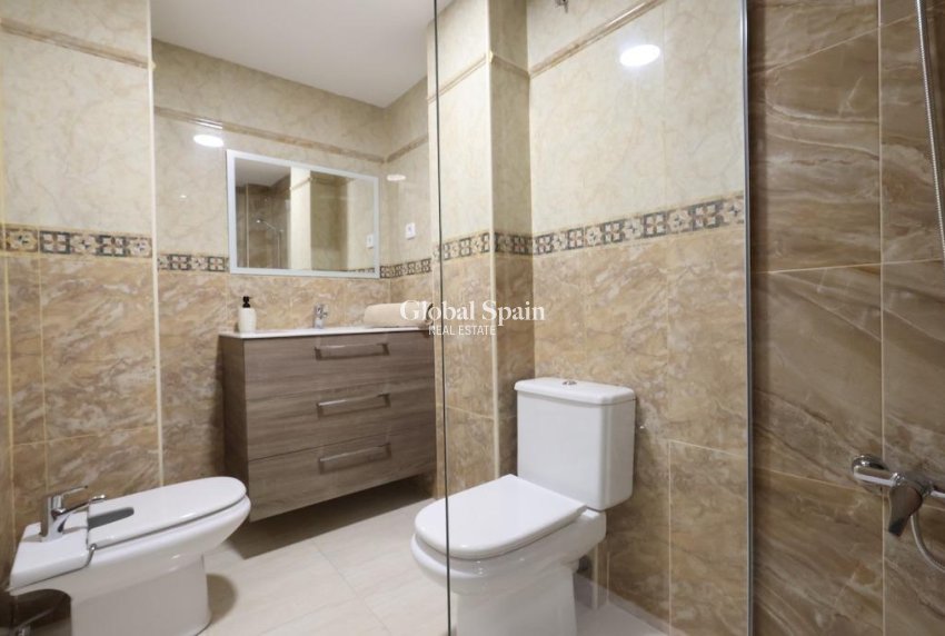 Wiederverkauf - WOHNUNG -
TORREVIEJA - Costa Blanca