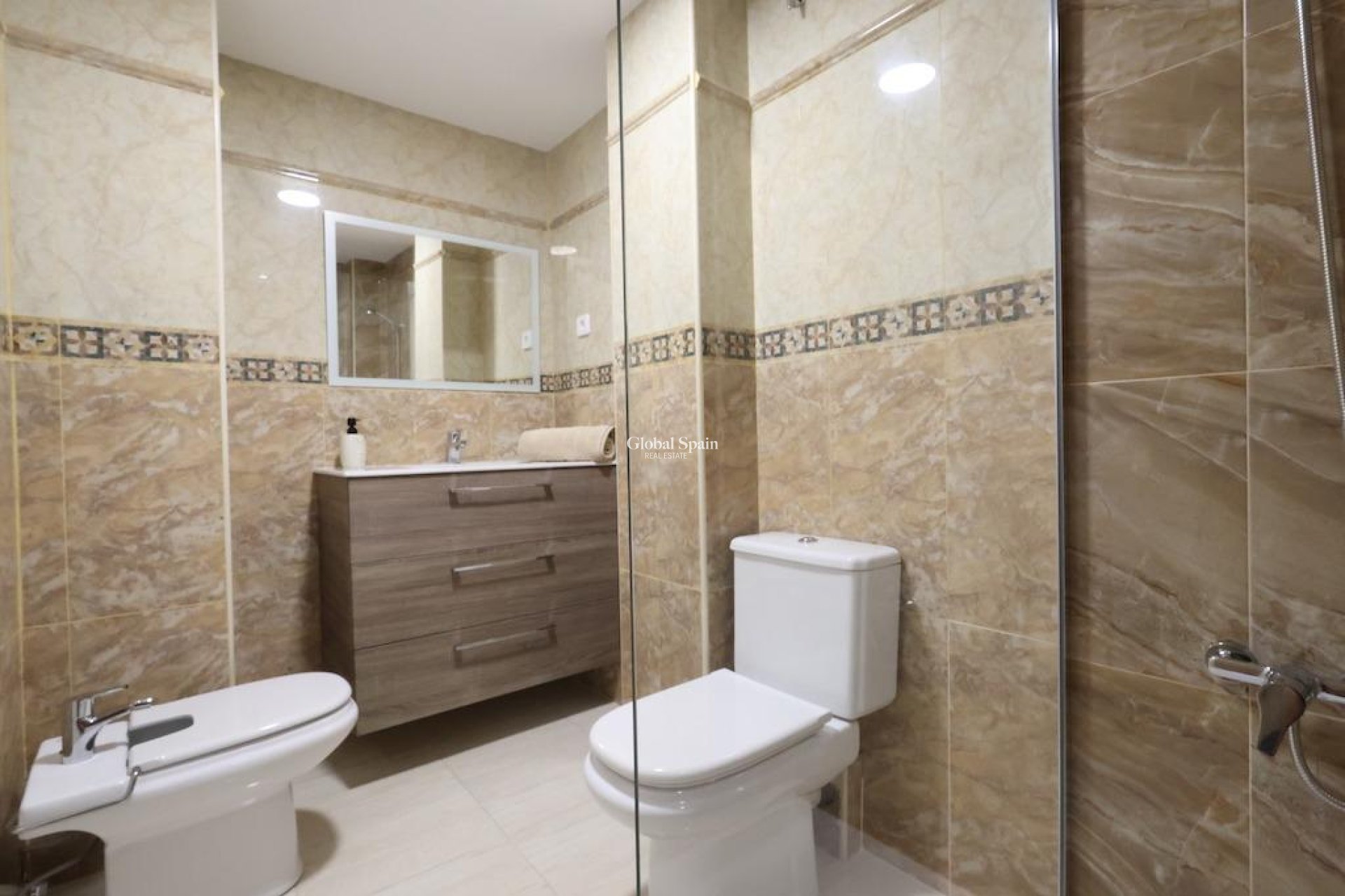 Wiederverkauf - WOHNUNG -
TORREVIEJA - Costa Blanca