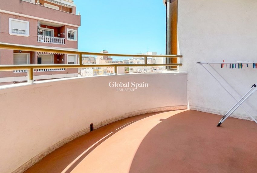 Wiederverkauf - WOHNUNG -
TORREVIEJA - Costa Blanca