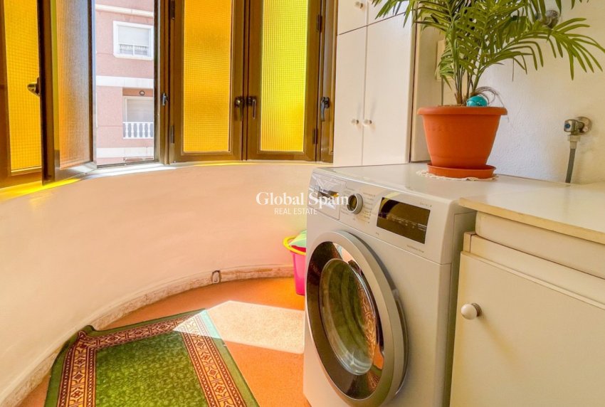 Wiederverkauf - WOHNUNG -
TORREVIEJA - Costa Blanca
