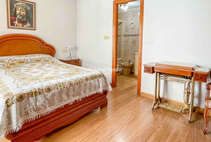 Wiederverkauf - WOHNUNG -
TORREVIEJA - Costa Blanca