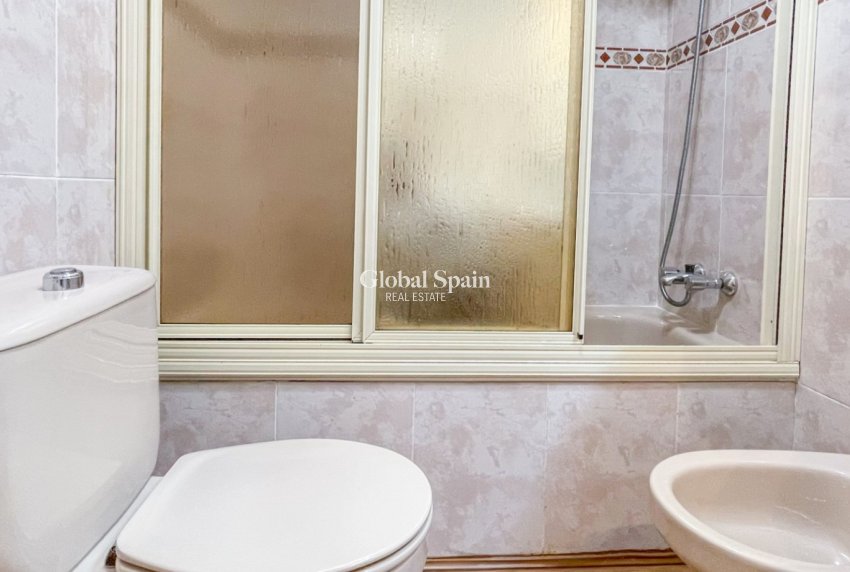 Wiederverkauf - WOHNUNG -
TORREVIEJA - Costa Blanca