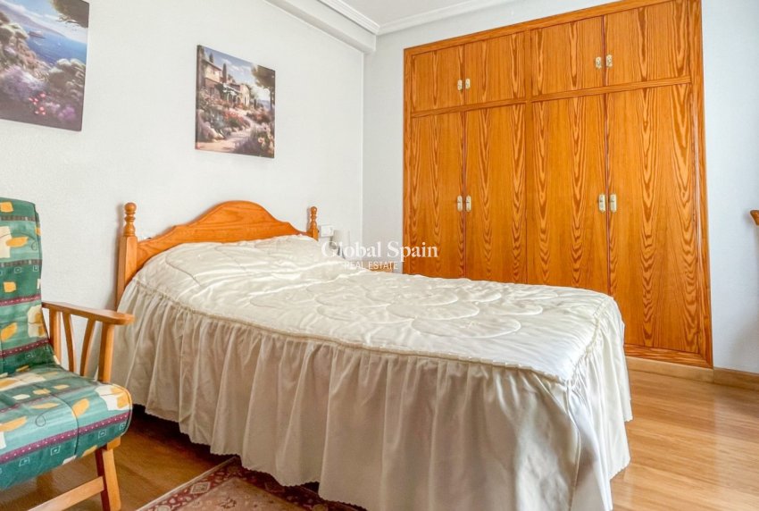 Wiederverkauf - WOHNUNG -
TORREVIEJA - Costa Blanca