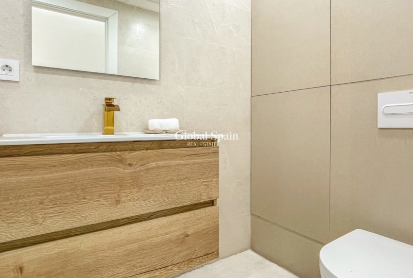 Wiederverkauf - WOHNUNG -
TORREVIEJA - Costa Blanca