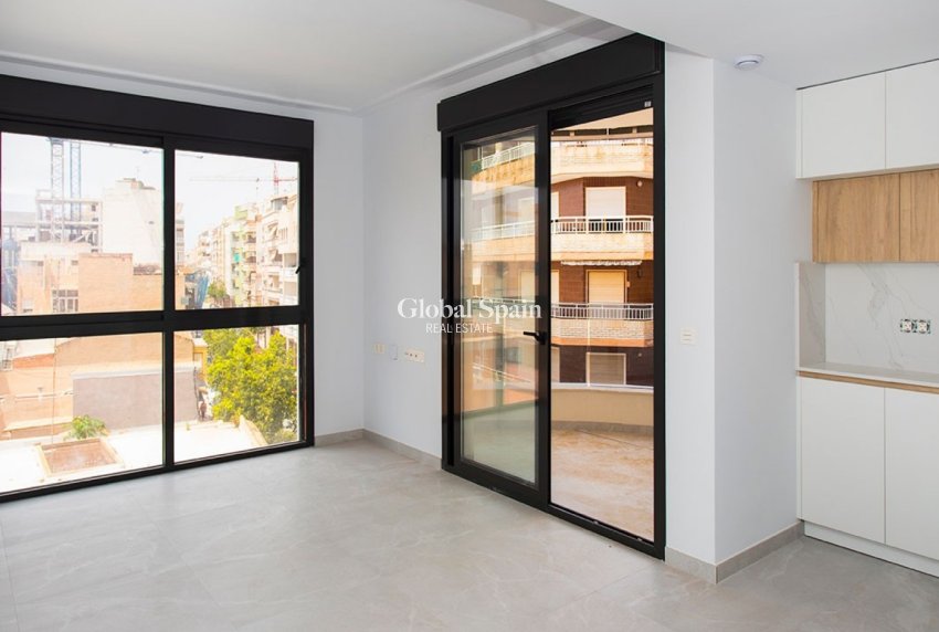 Wiederverkauf - WOHNUNG -
TORREVIEJA - Costa Blanca