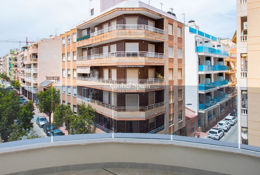 Wiederverkauf - WOHNUNG -
TORREVIEJA - Costa Blanca