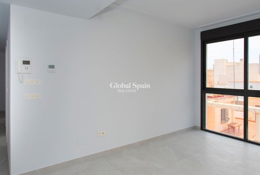 Wiederverkauf - WOHNUNG -
TORREVIEJA - Costa Blanca
