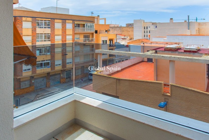 Wiederverkauf - WOHNUNG -
TORREVIEJA - Costa Blanca