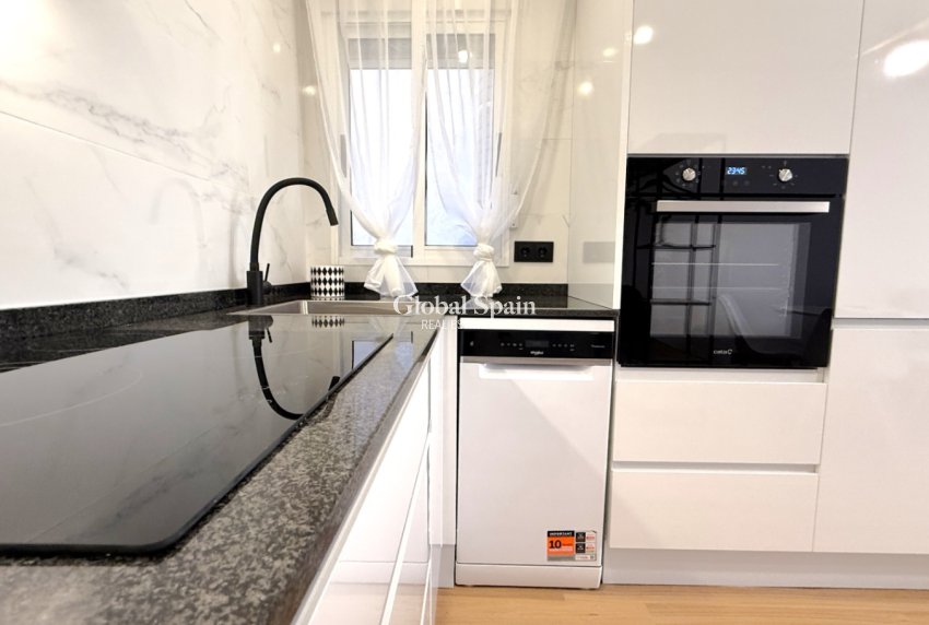 Wiederverkauf - WOHNUNG -
TORREVIEJA - Costa Blanca