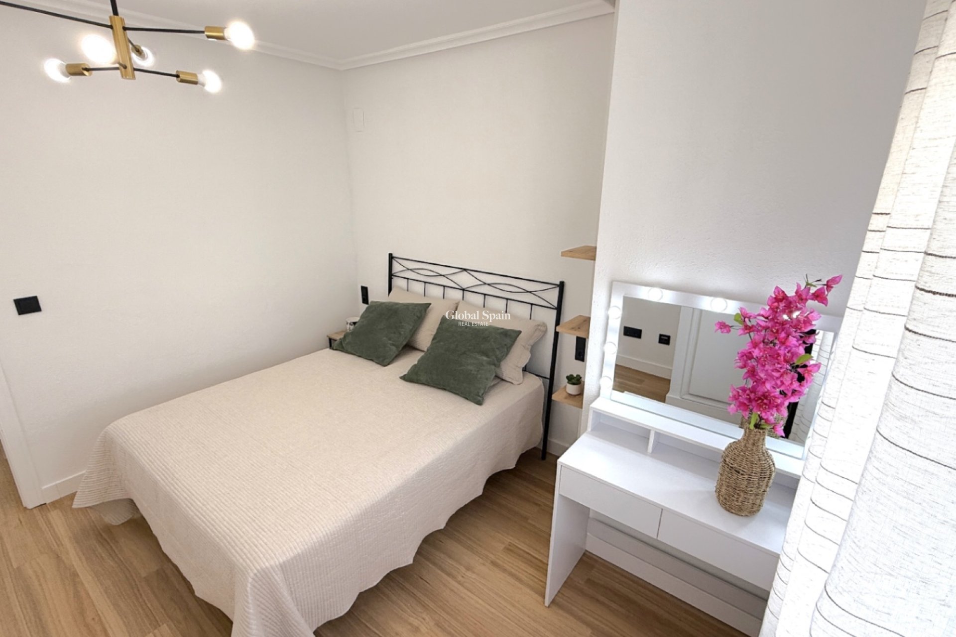 Wiederverkauf - WOHNUNG -
TORREVIEJA - Costa Blanca