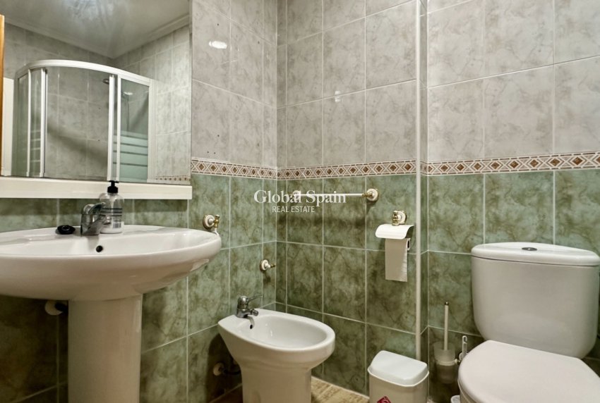 Wiederverkauf - WOHNUNG -
TORREVIEJA - Costa Blanca